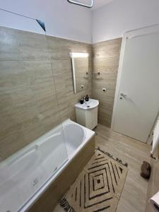 Romanescu Park Residence Apartment