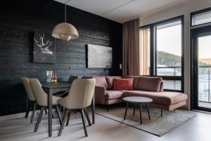 Le Chalet Lingonberry D6 Ski-in Ski-out by Aavalevi