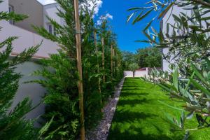 Luxury Vila Klara with heated pool, near Airport&Zadar