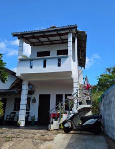 Happy Living Weligama