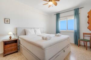 Coastal Bliss by Costarentals - Ref 04