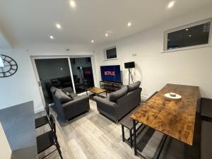 5 bedroom house in Pettswood