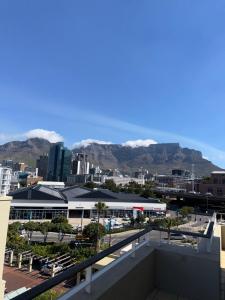 Luxury Marina Escape With Panoramic views