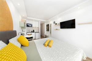 Apart hotel Ponderosa with a pool & view, studio 226