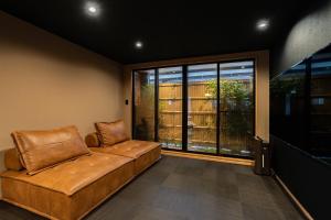 難波站走路8分鐘包棟別墅 絕佳地理位置 最大16人