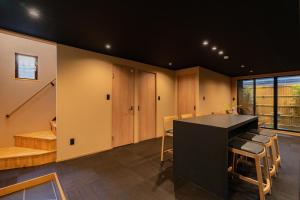 難波站走路8分鐘包棟別墅 絕佳地理位置 最大16人