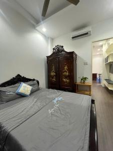 Ductaigallerys Entire Apt & Heart of Bui Vien