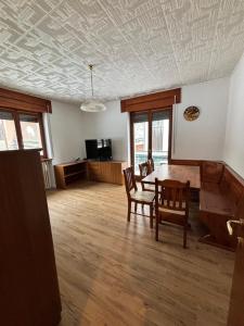 Trilo Comfort & Stile Aprica Giulia Ski House