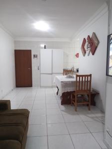 Apto Praia Ingleses e Santinho, super bem localizado