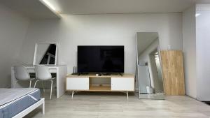 Bangi Food Street Studio