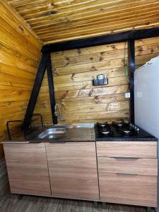 Chalé encantador na beira da represa