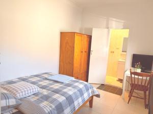 Spacious Luxe Rooms - Prime location in Earlwood & close to shops