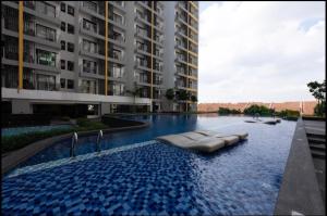 7-10mins subang airport dk impian 2 Room 2-4pax