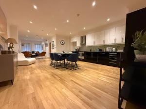 Stylish London City Shoreditch Huge Pad 90 SqM 2 Bed Sleeps 5