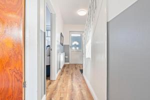 #87 Beautiful Birmingham home 4 Bed sleeps 8