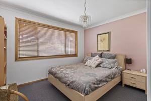 Jillbys House - 3 BR home near Narrawallee Beach