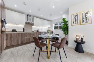 2BR Work Crew, 2 Parking Spaces Available