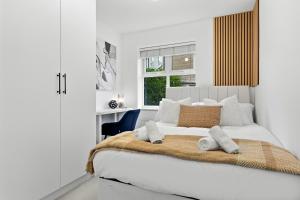 Work Crew 2BR with 2 Parking Spaces