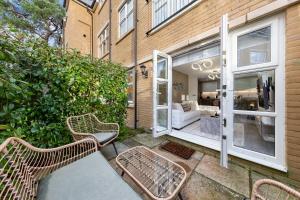 2BR Work Crew, 2 Parking Spaces Available