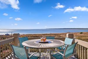 PW1310: 1310 Pelican Watch