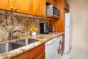 Valley Isle 601 · VI 601 OceanFront Condo w New AC Ocean Views P