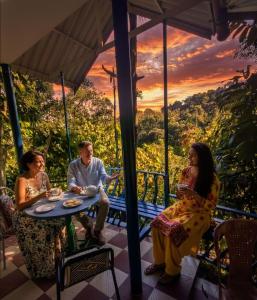 munnar Green portico Cottage MuNnAr #MUNNAR #Parking # campfire # brackfast #best budget COTTAGE MUNNAR