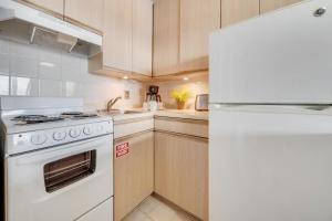 Valley Isle 206 · VI 206 OceanFront Studio w Pool