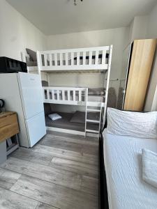 London Duo & Quad Rooms in Zone 2 - Willesden Green