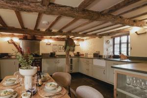 Stylish Country Cottage Nr Ambleside by LetMeStay
