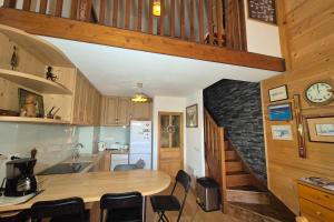 Appartement familial au Revard vue sur le jardin denfant et pistes