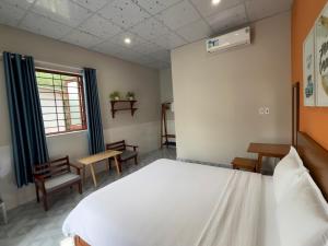 Eden House & Coffee Con Dao