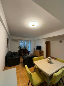 Cozy Base Apartment