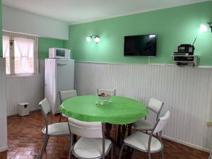 dpto céntrico a 4 cuadras del mar