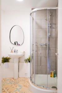 Spacious 3BR Flat Long Stays Short Walk To Euston & Camden Station