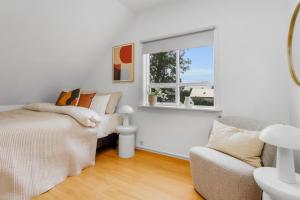 Bright & Spacious Stay for Families and Friends