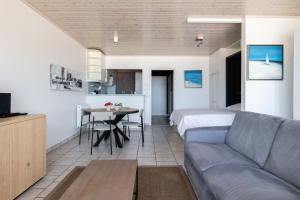 BEL AIR HOLIDAY - Cosy Studio with Amazing Seaview T6