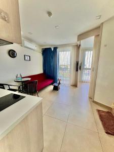 City garden Olympus near walking street