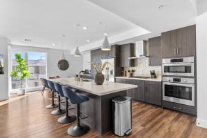 Amethyst Sky Loft - Elevated Two-Story Waterfront