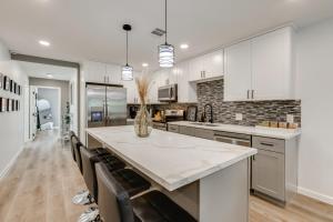 Updated Home with Hot Tub in Houstons Northside!