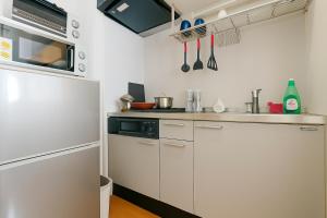 203 Modern Comfort in Shinjuku Triple Station Access Free Wi-Fi