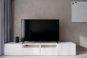 PA - Central Apartment with Parking