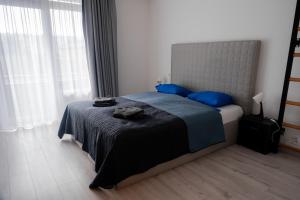 PA - Central Apartment with Parking