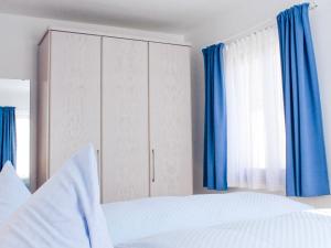 Ferienwohnung Kuprella 1 - mit Garten und privatem Seezugang in Nonnenhorn