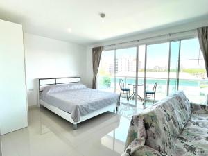Bangsaray Beach Condo B421 บางเสร่ บีช