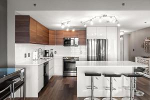 Luxe Glam 3BD Retreat! Gulf View Family Resort!