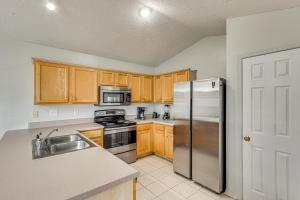 Explore Gulfport Beaches Family Home with Yard