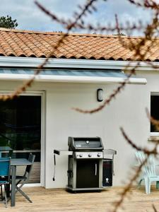 Villa à 800m de la Plage, Piscine chauffée