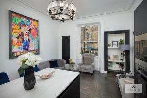 2Bedroom apartment by the castle