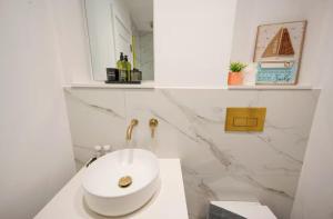 Whitesky Coastal Retreat- Eastborne