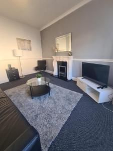 2 bed central apartments